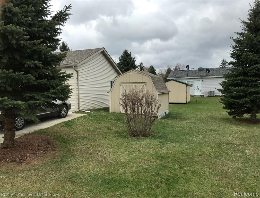 2304 Mark Street, 183, Croswell, MI 48422 — Photo 5