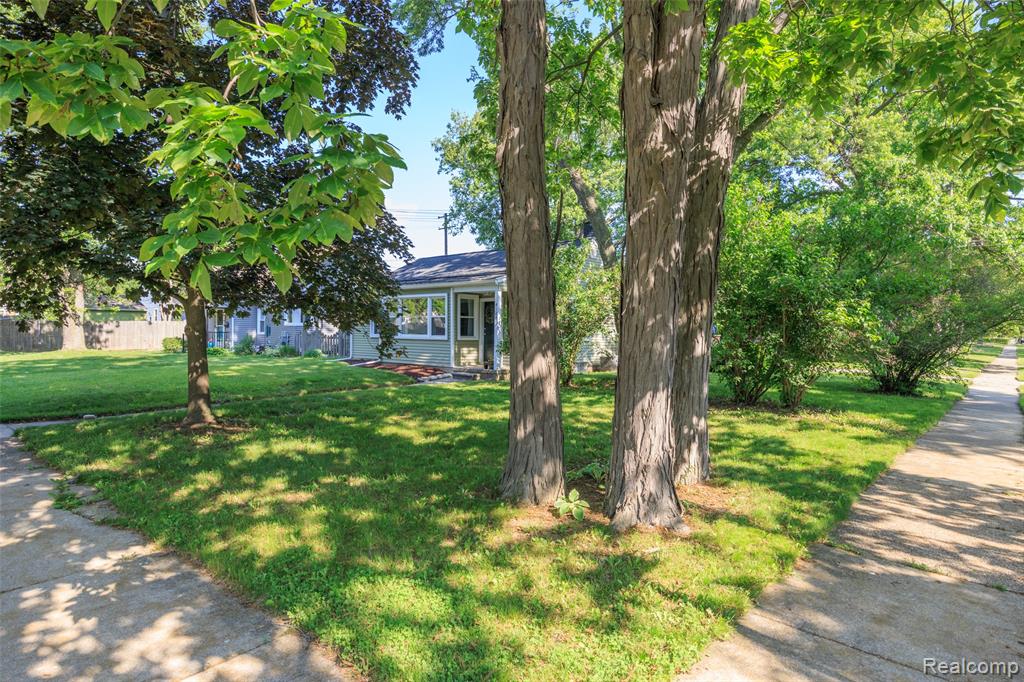 4124 Catalpa Drive, Berkley, MI 48072 — Photo 29