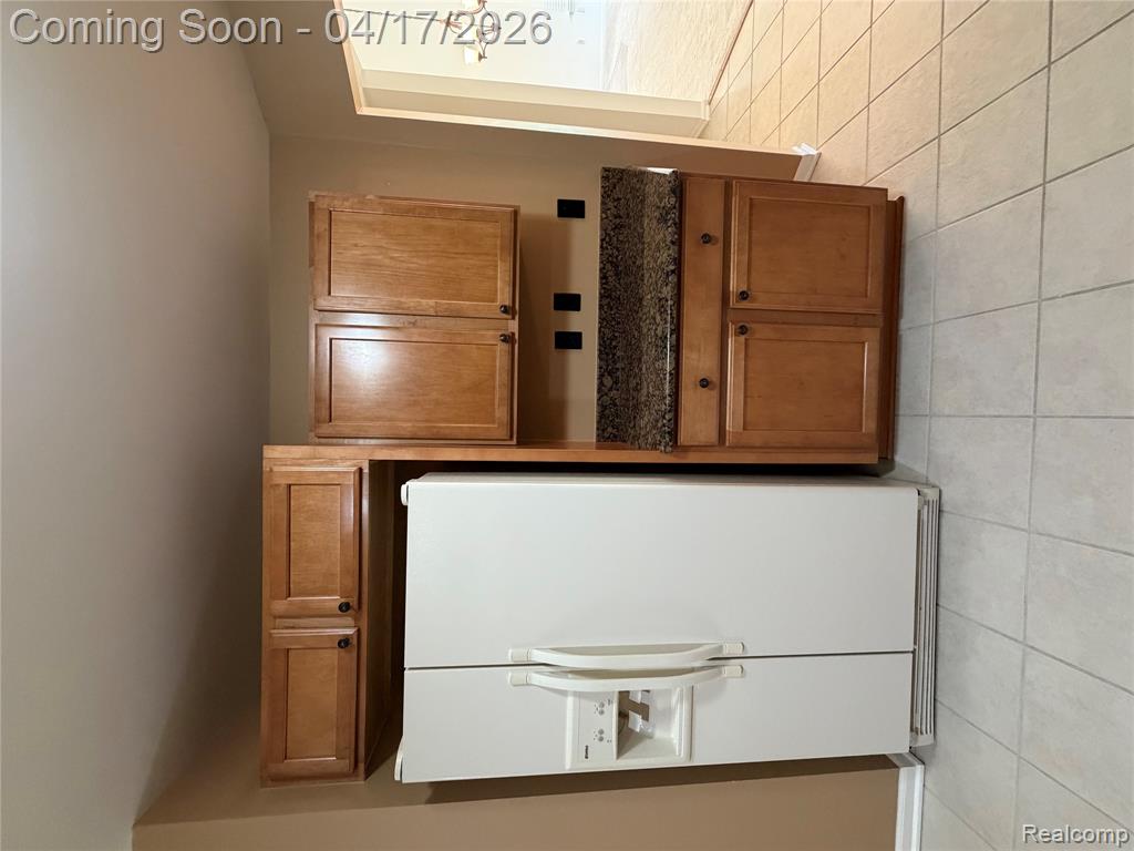 25499 Wyngate Court, Flat Rock, MI 48134 — Photo 13