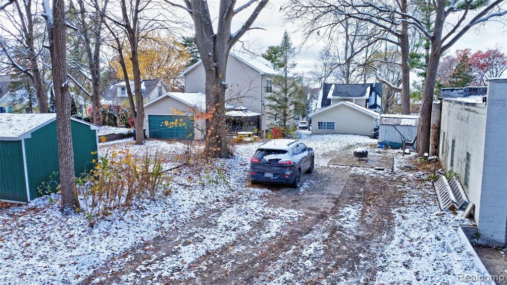 126 N North Shore Drive, Lake Orion, MI 48362 — Photo 40