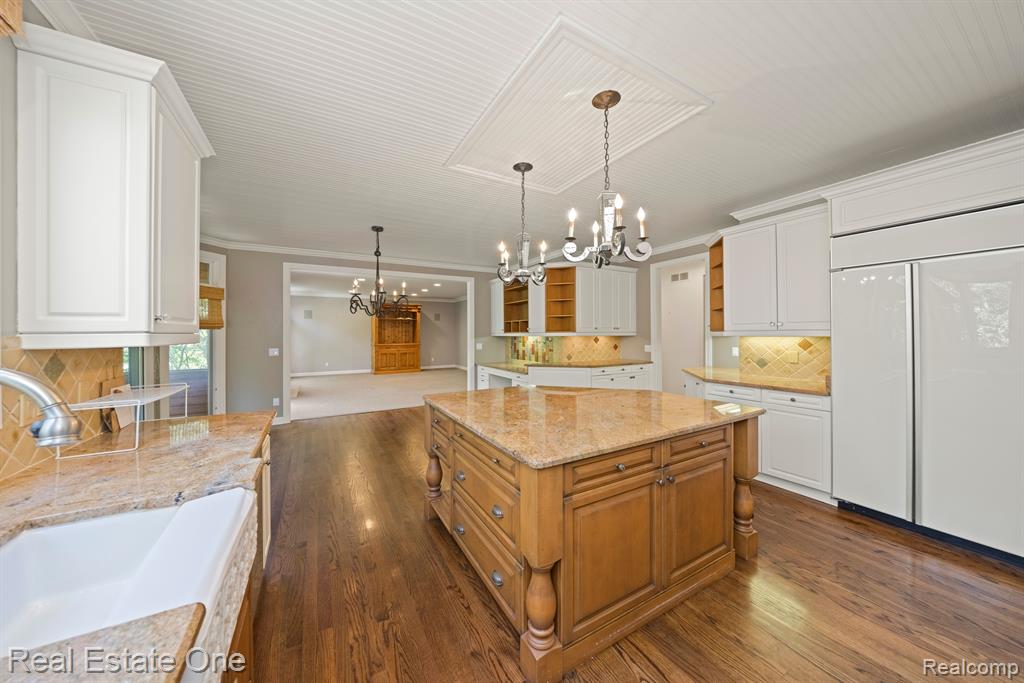 6745 CHARING Crossing, West Bloomfield, MI — Photo 14