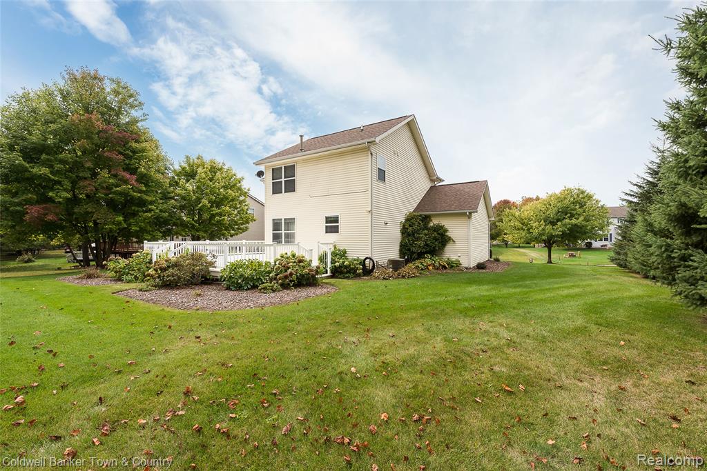 9344 Huron Park Drive, Brighton, MI 48116 — Photo 46