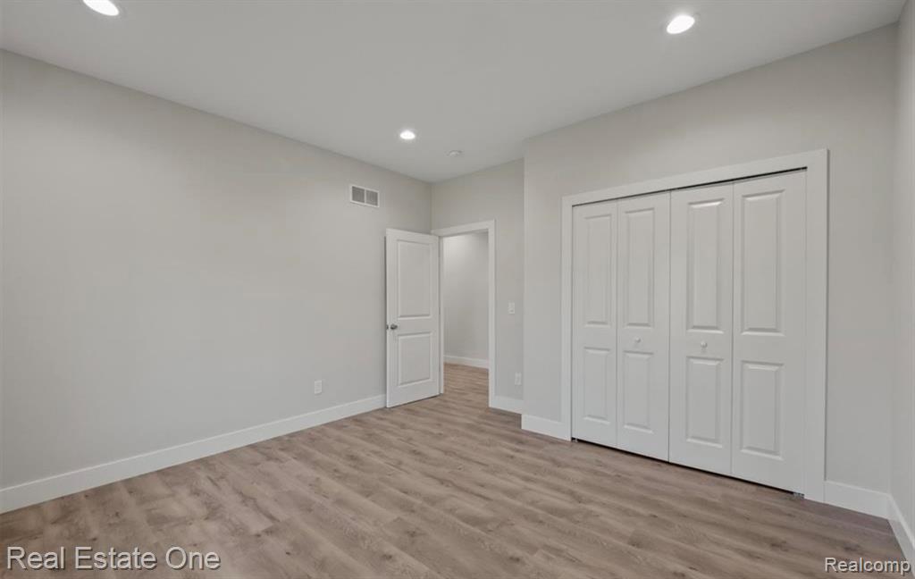 5636 Paris Drive, Sterling Heights, MI 48310 — Photo 28