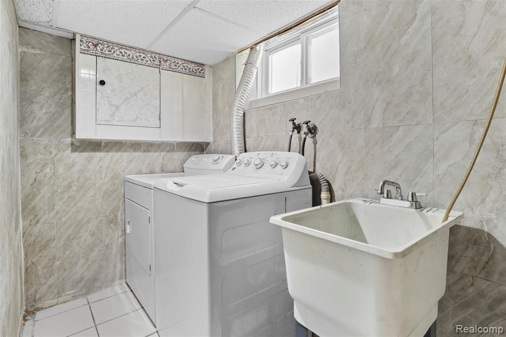 5003 Maple Street, Dearborn, MI 48126 — Photo 29