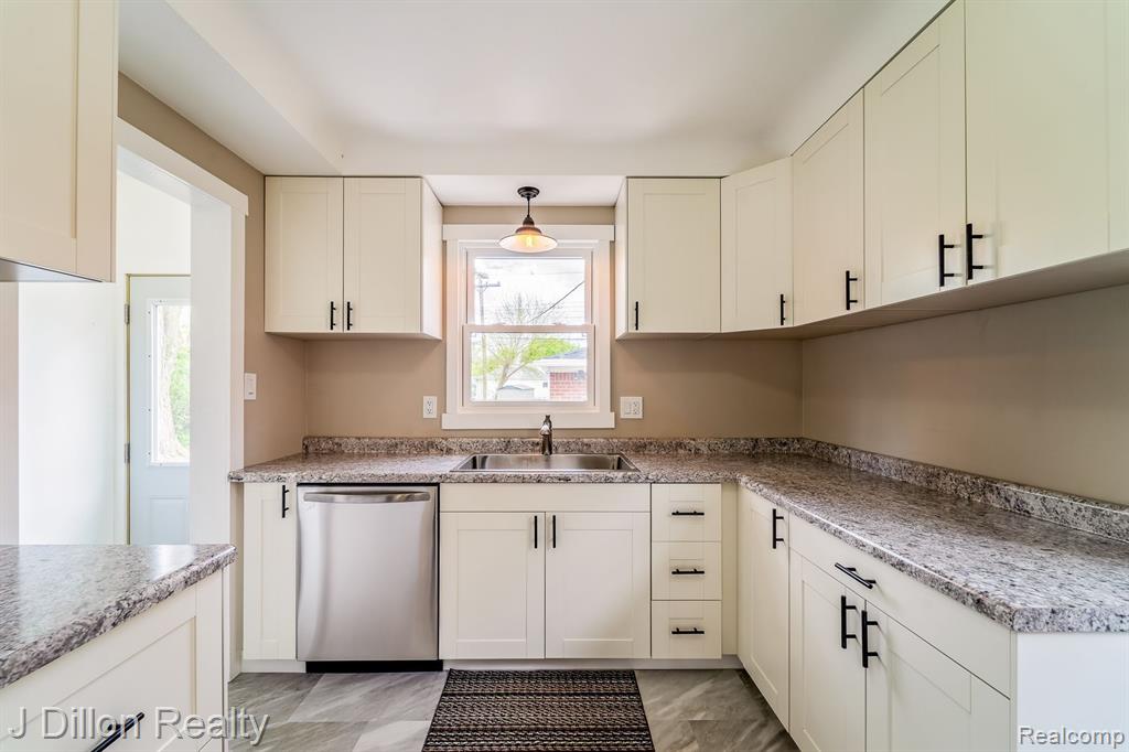 6639 SHARON Street, Garden City, MI — Photo 23