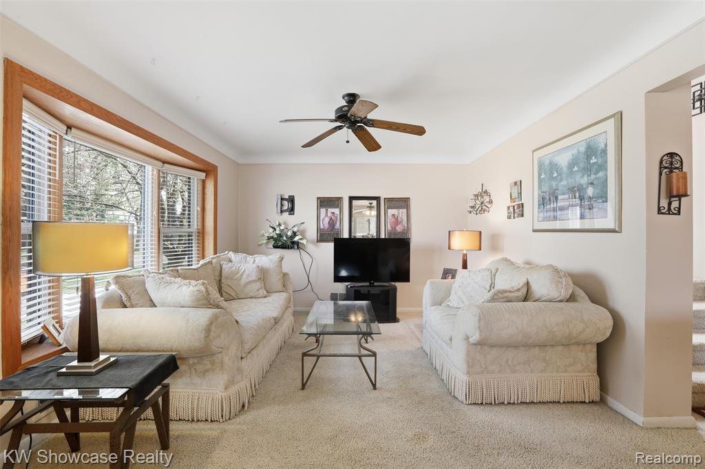 25715 Norfolk Street, Dearborn Heights, MI 48125 — Photo 4