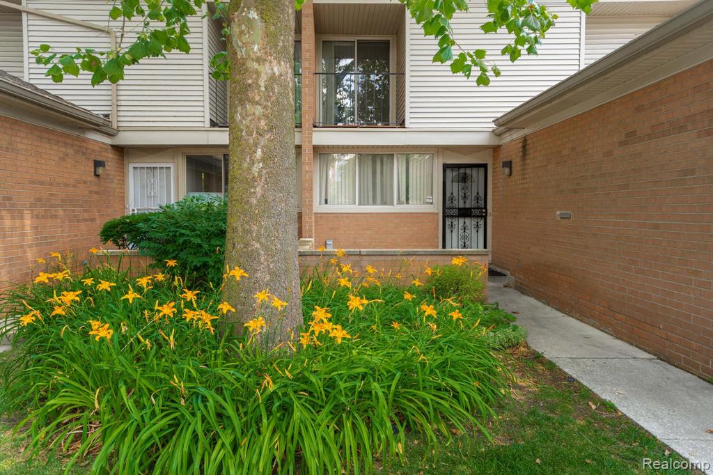 1116 Stafford Place, Detroit, MI 48207 — Photo 5
