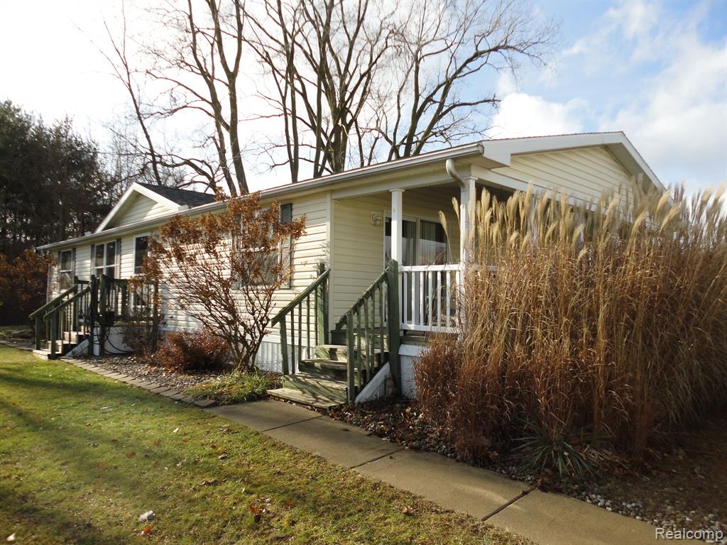 508 TYNDRUM, Temperance, MI 48182 — Photo 2