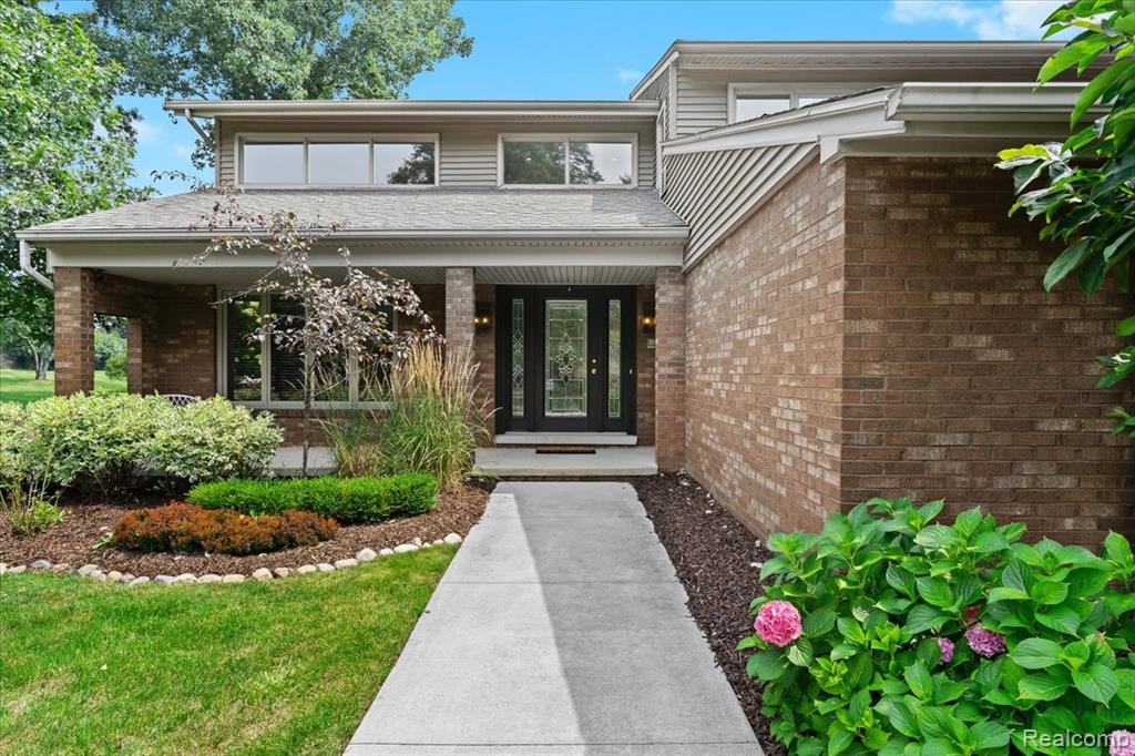 6678 Johnathon, Troy, MI 48098 — Photo 4