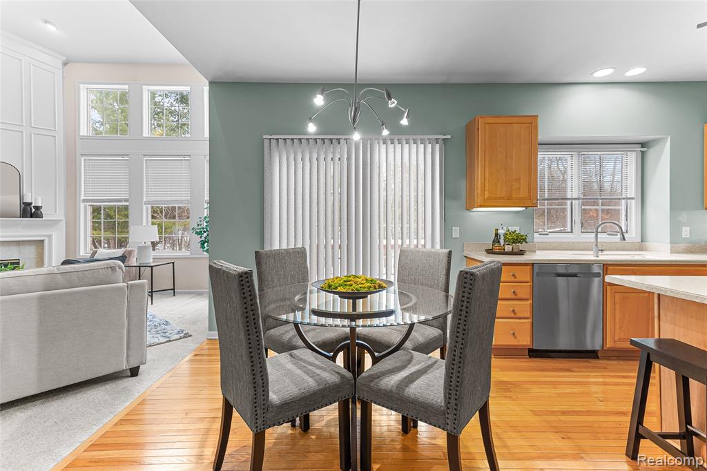 7567 WINDGATE Circle, West Bloomfield, MI 48323 — Photo 17