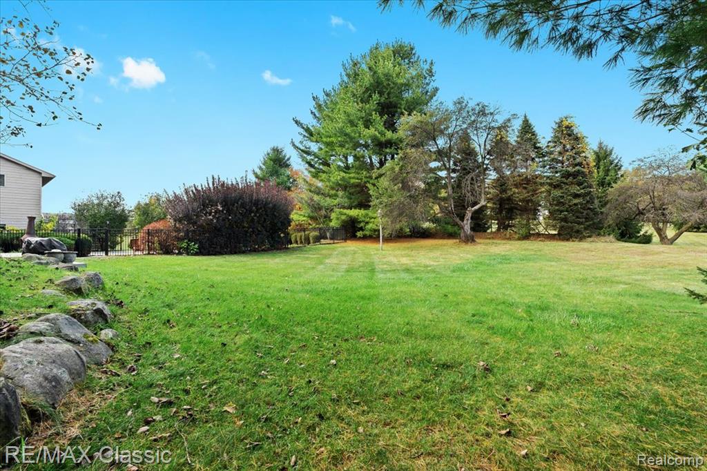 2345 E Commerce Road, Milford, MI 48381 — Photo 58