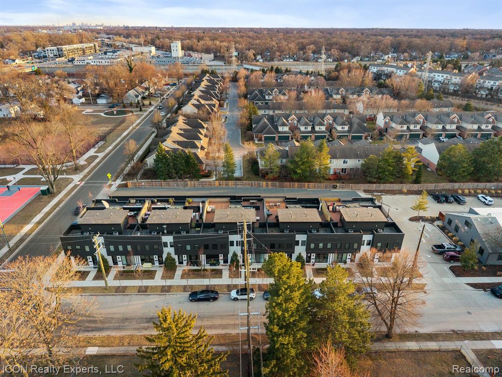 714 E PARENT Avenue, Royal Oak, MI 48067 — Photo 3