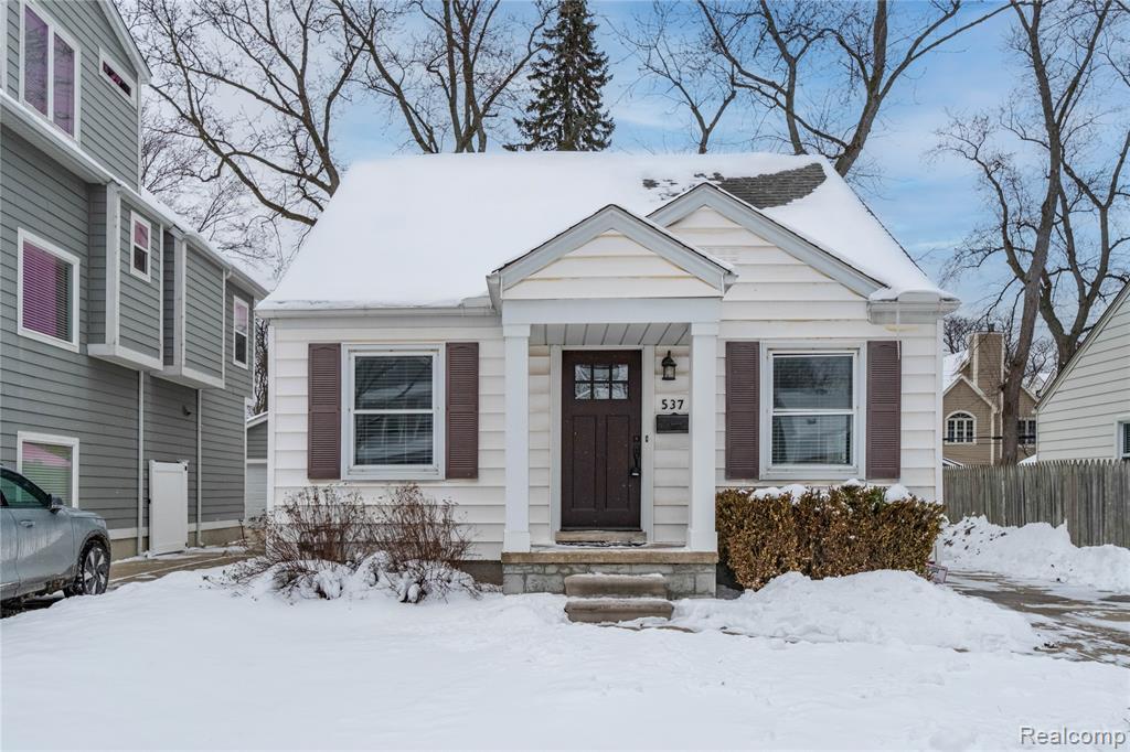 537 BIRD Avenue, Birmingham, MI 48009 — Photo 2