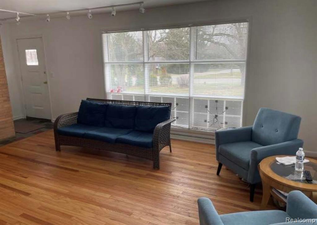3443 Nichols Road, Auburn Hills, MI 48326 — Photo 18
