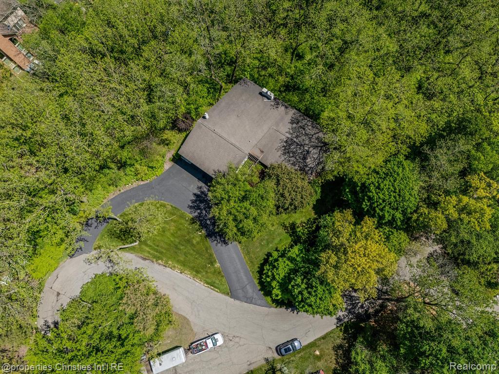4640 Private Lake Drive, Bloomfield Hills, MI 48301 — Photo 36