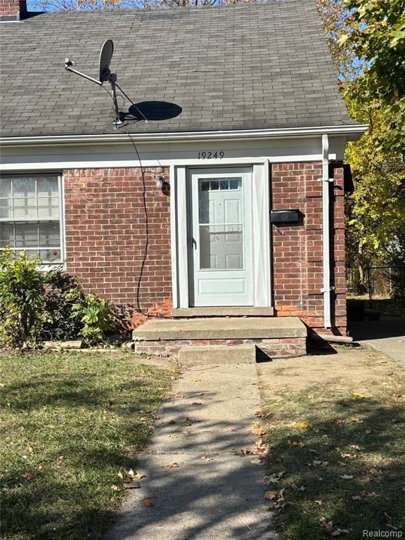 19249 Kelly Road, Detroit, MI 48225 — front exterior