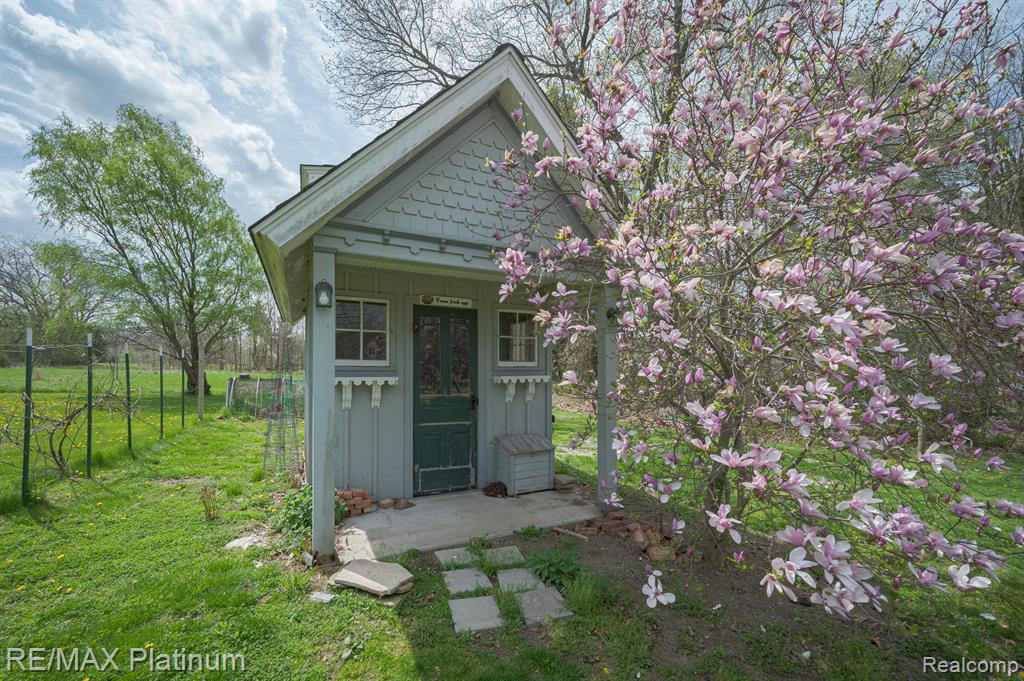 4015 BENNETT LAKE Road, Fenton, MI 48430 — Photo 43