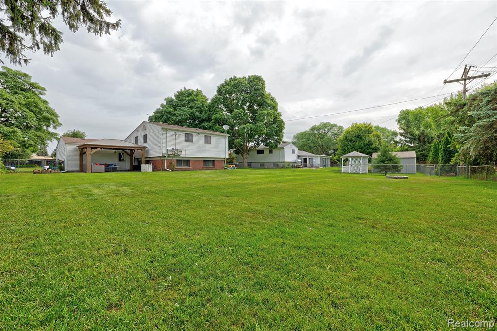 41429 Greenbriar Lane, Plymouth, MI 48170 — Photo 38