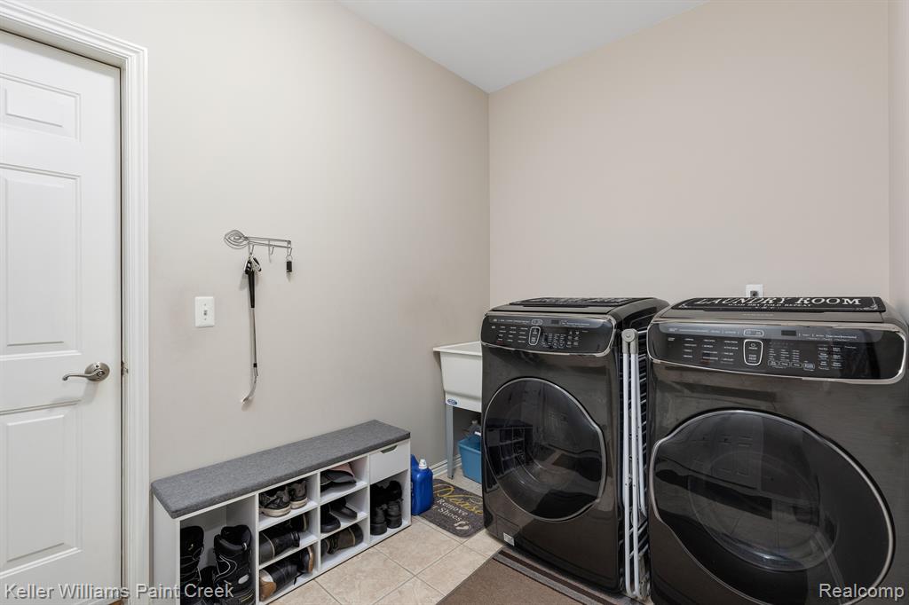 5504 Eagleview Court, Clarkston, MI 48348 — Photo 18