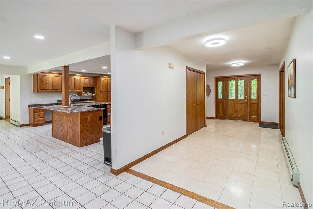 4352 Fenton Road, Hartland, MI 48353 — Photo 4