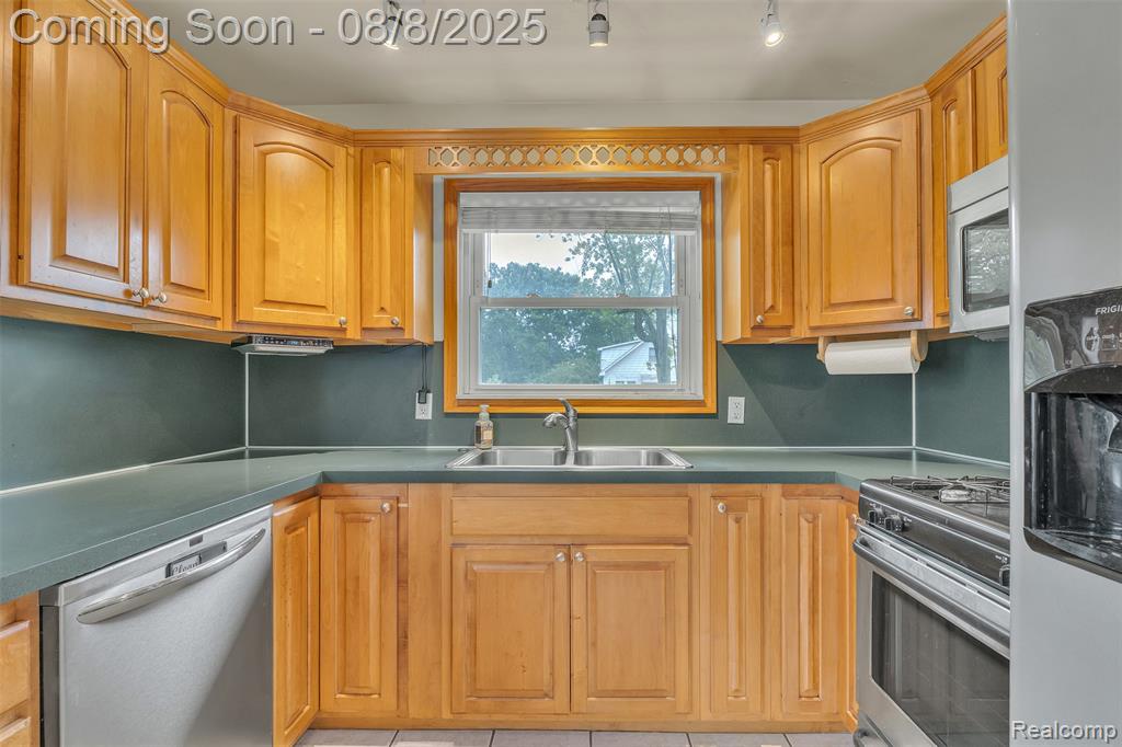 885 Patterson Drive, Monroe, MI 48161 — Photo 48