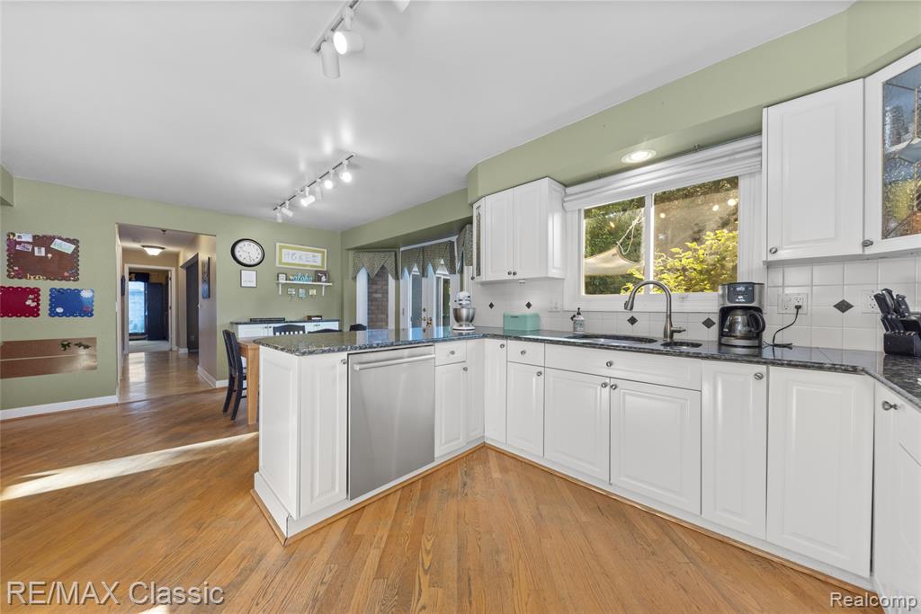 20540 Woodcreek Boulevard, Northville, MI 48167 — Photo 23