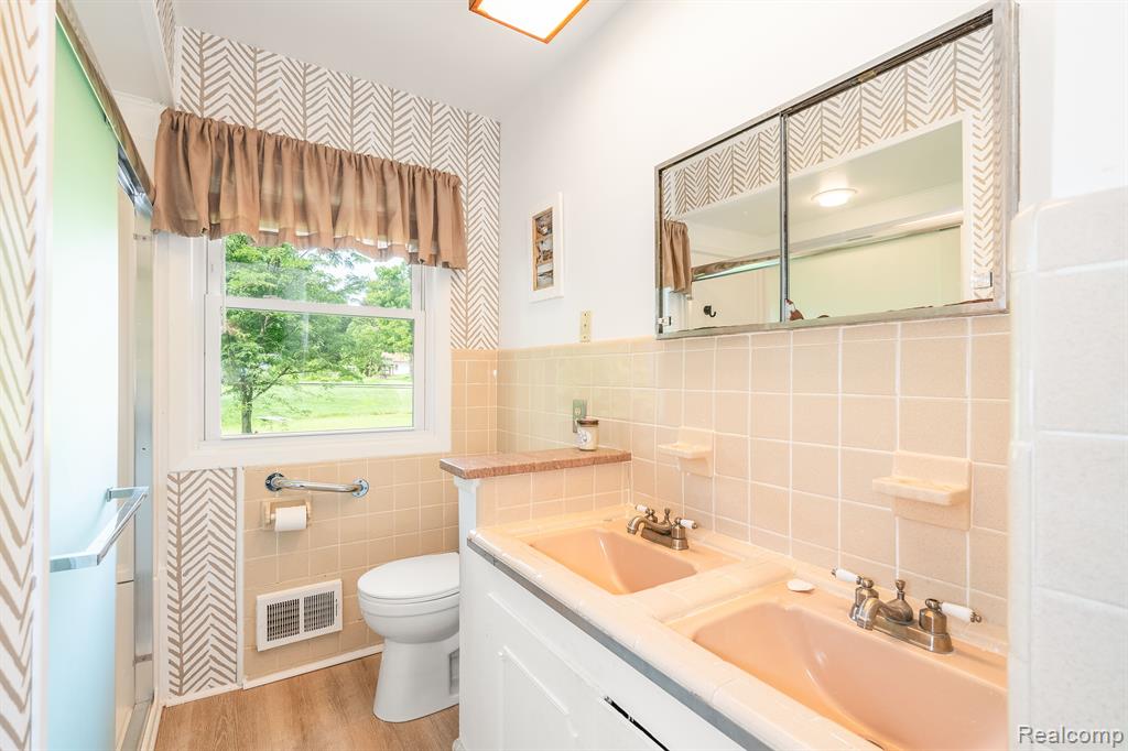8825 N BECK Road, Plymouth, MI 48170 — Photo 15