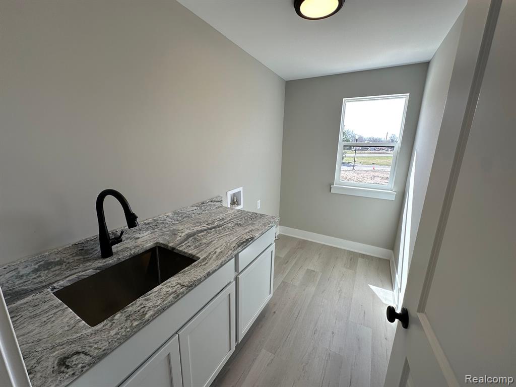 4602 ORVILLE Drive, Trenton, MI 48183 — Photo 14