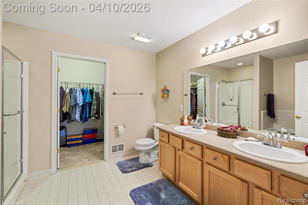 1601 Mallard Pond Drive, Howell, MI 48855 — Photo 12