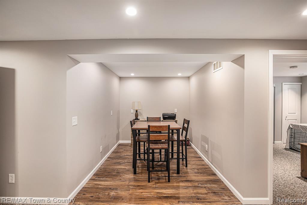1535 Woodlake Lane, Grand Blanc, MI 48439 — Photo 26
