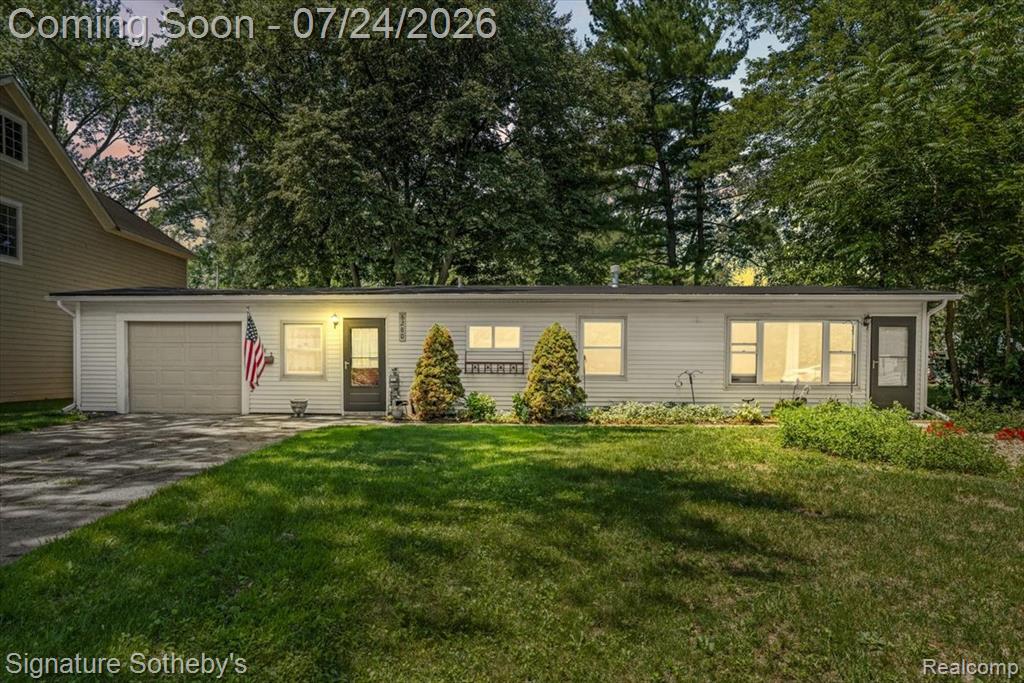 6280 Beth, Brighton, MI 48116