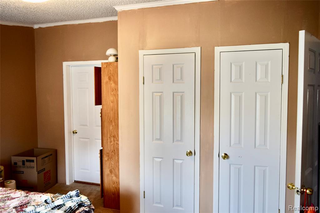 2140 S Dye Road, Flint, MI 48532 — Photo 9