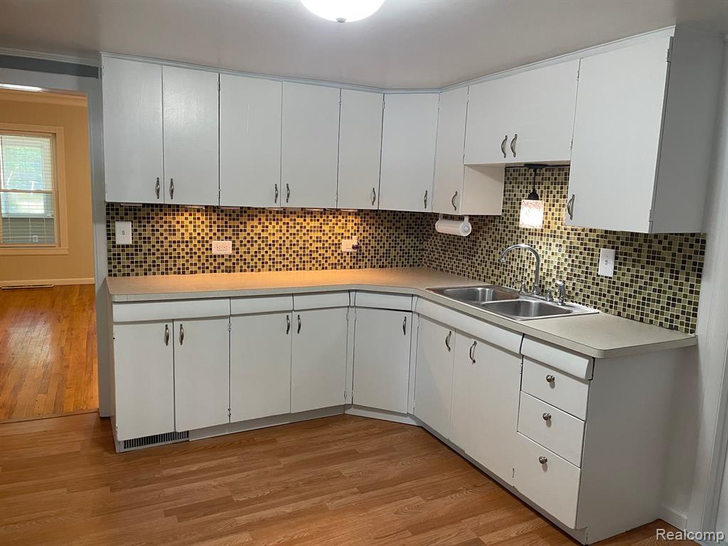 32 EAST Street, Oxford, MI 48371 — Photo 4