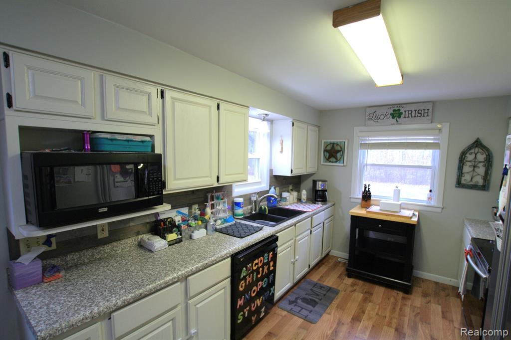 11805 BUECHE Road, Burt, MI 48417 — Photo 7