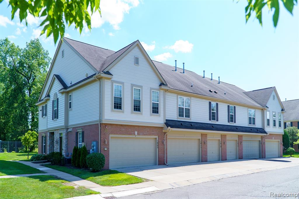1803 Pinecroft Drive, Canton, MI 48188 — Photo 4