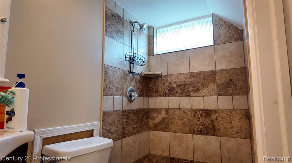 661 4th Avenue, Pontiac, MI 48340 — Photo 13