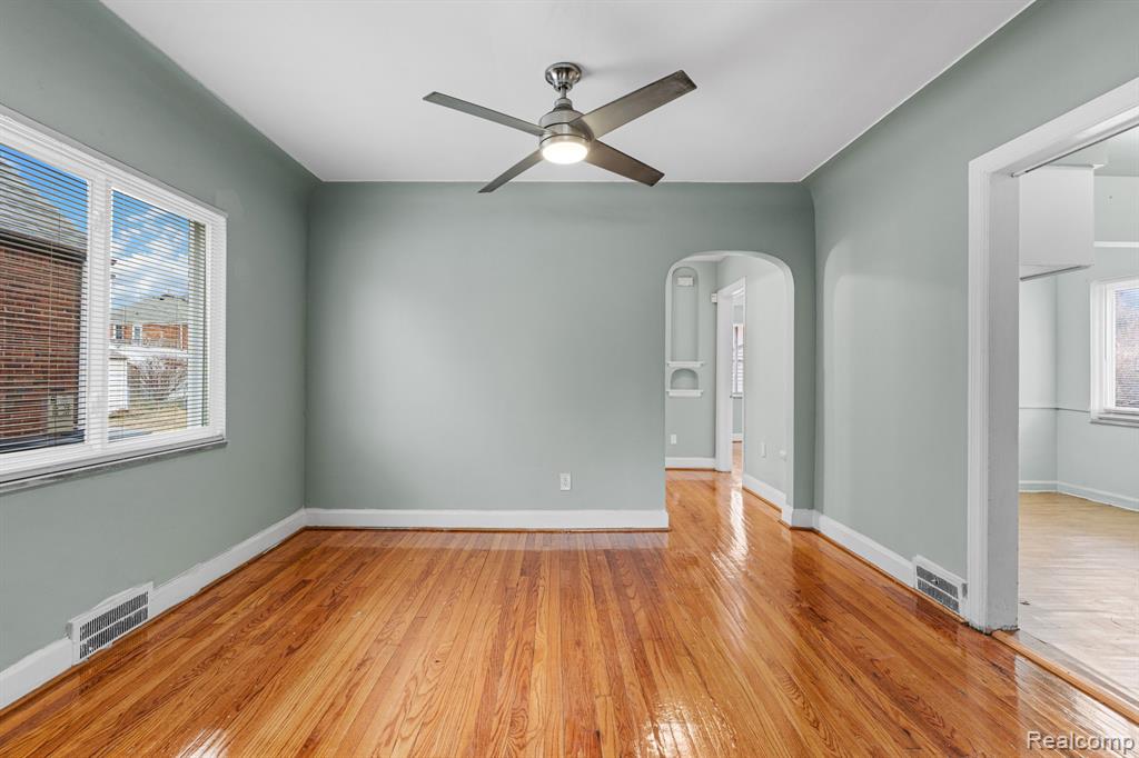 9550 ROBSON Street, Detroit, MI 48227 — Photo 6