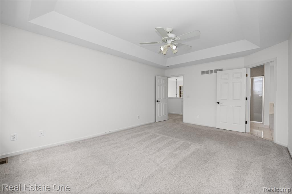 7382 Gateway Drive, West Bloomfield, MI — Photo 26