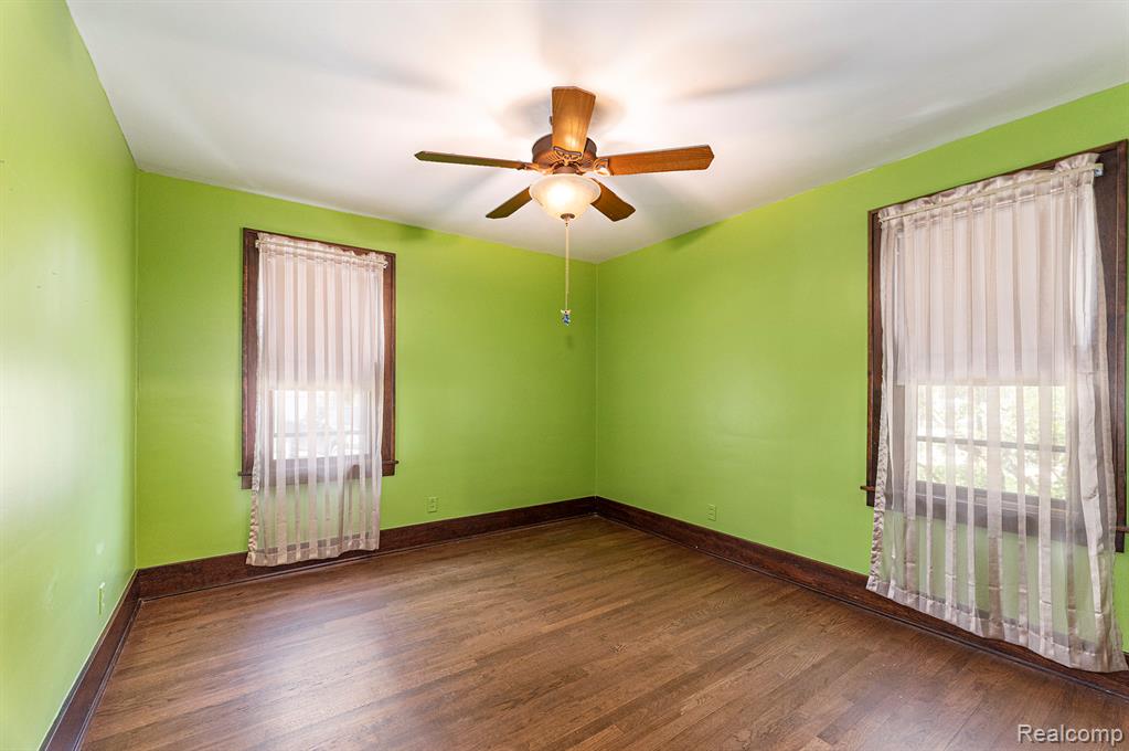 8238 Clinton River Road, Sterling Heights, MI 48314 — Photo 24