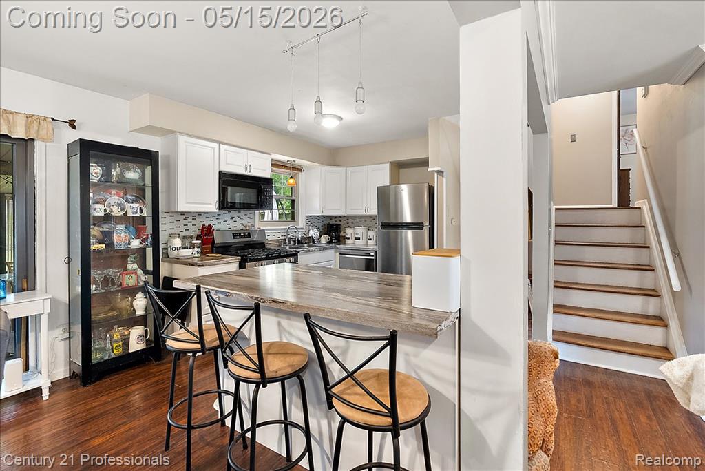 5788 Strathdon Way, Waterford, MI 48327 — Photo 10