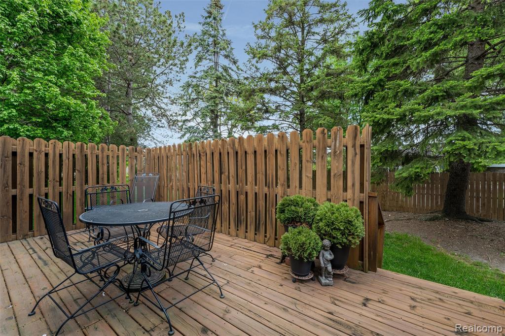 44500 Meadowcreek Lane, Canton, MI 48187 — Photo 40