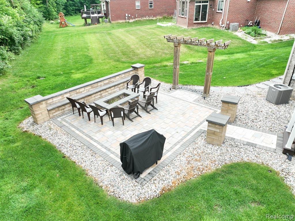 50736 SEVILLA Circle, Novi, MI — Photo 52