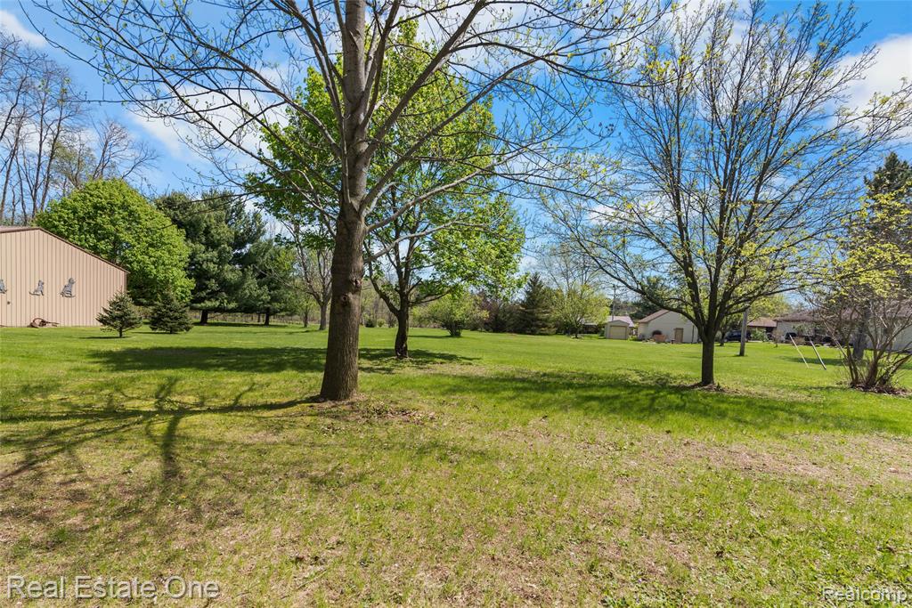 9050 Earhart Road, South Lyon, MI 48178 — Photo 47