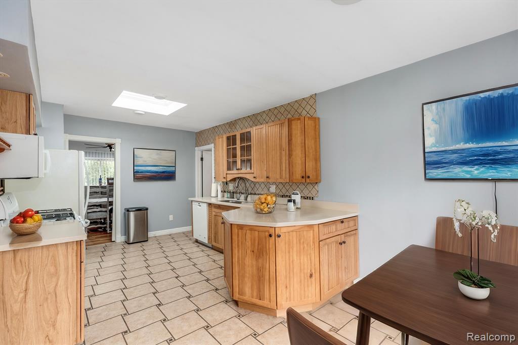 5559 Abington, West Bloomfield, MI — Photo 6