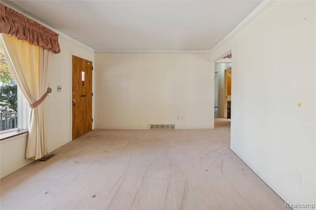 536 Rewold Drive, Rochester, MI 48307 — Photo 8