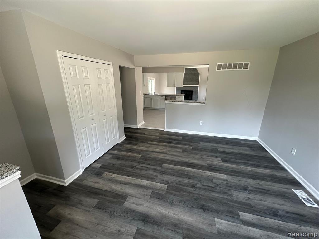 4833 OCEAN Court, Sterling Heights, MI 48310 — Photo 11