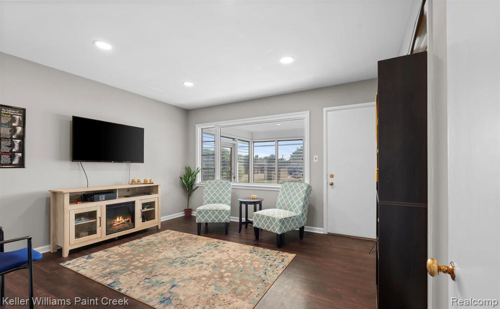 45280 Cass Avenue, Utica, MI 48317 — Photo 3