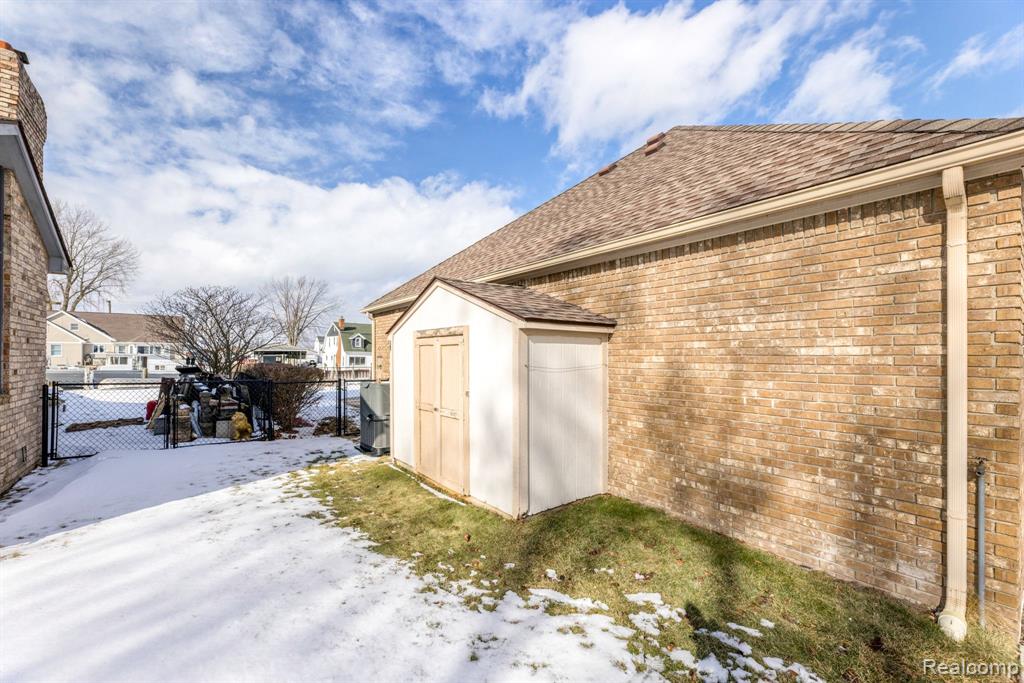 7374 FLAMINGO Street, Clay, MI 48001 — Photo 51