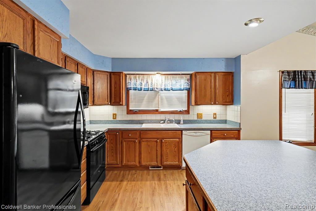 1083 Shalin Drive, Davison, MI 48423 — Photo 3