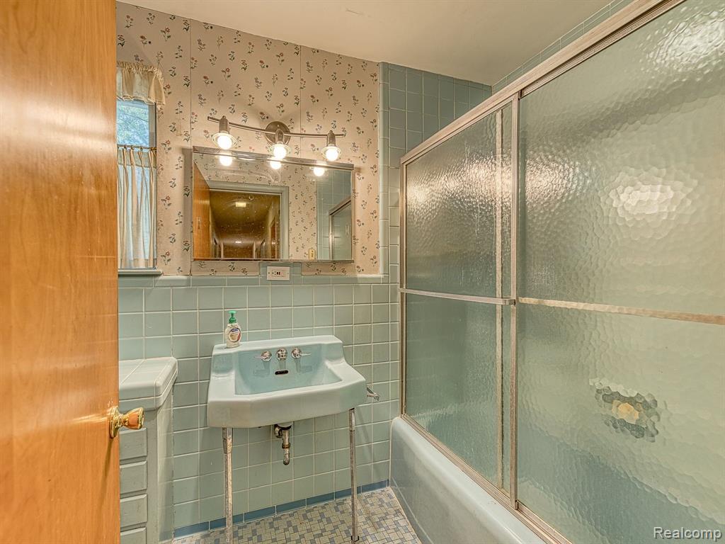 915 RED MILL Drive, Tecumseh, MI 49286 — Photo 23